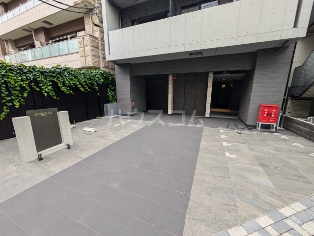 3/4 エントランス