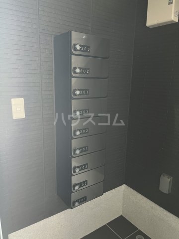 23/28 エントランス