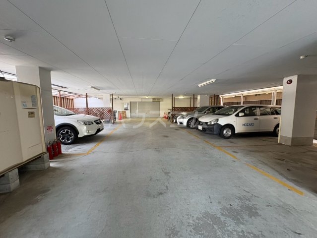 3/5 駐車場