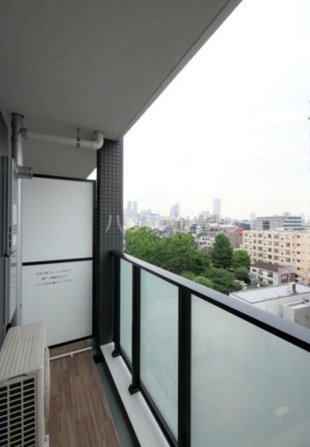 13/22 バルコニー