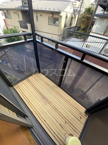 13/18 バルコニー