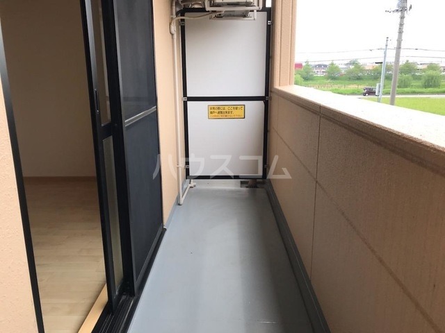 18/26 バルコニー