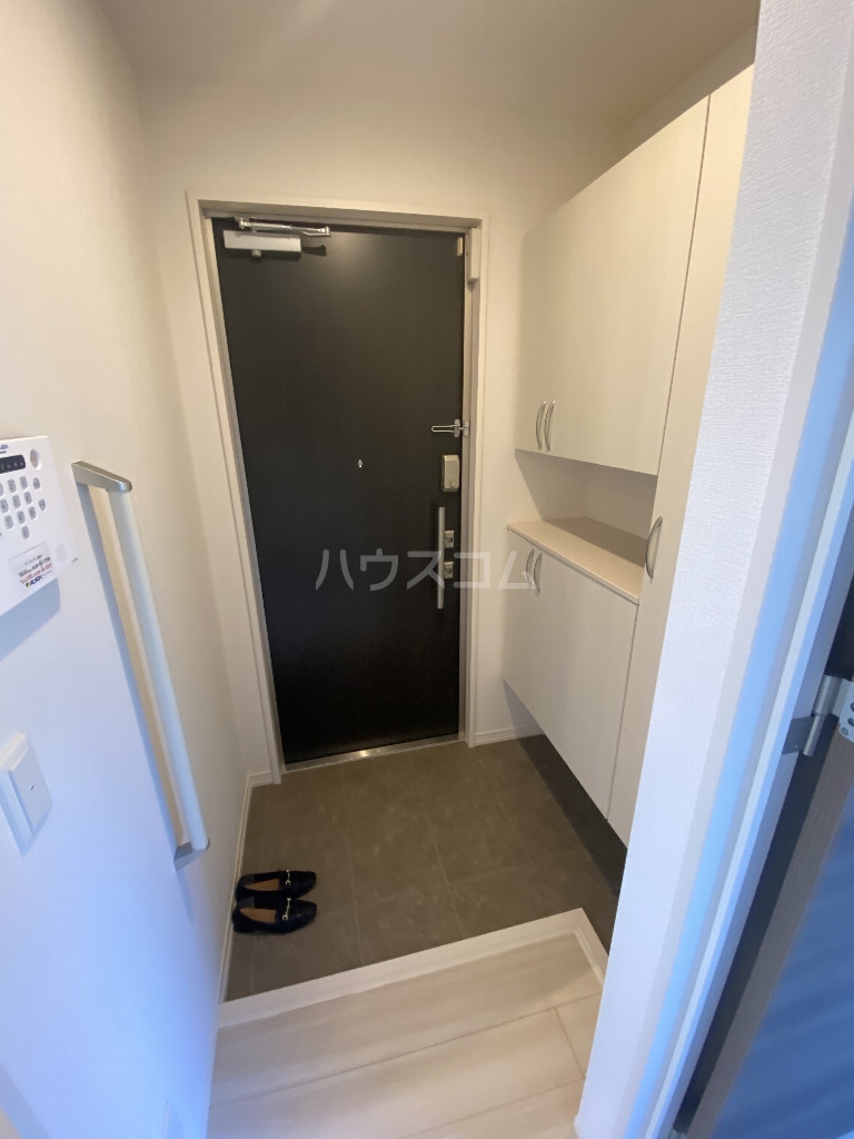 13/30 玄関