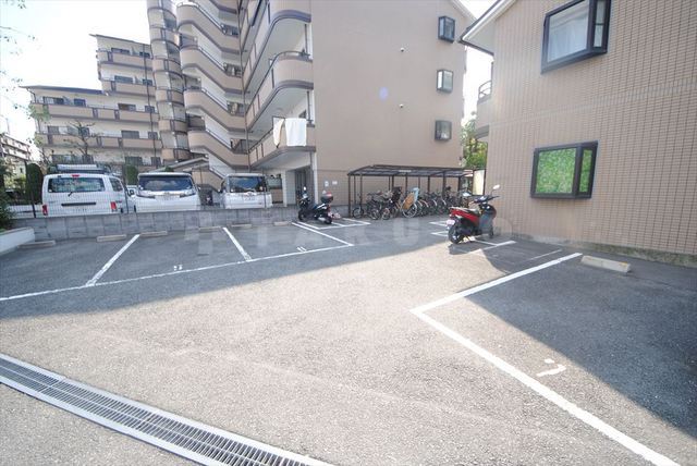 15/24 駐車場