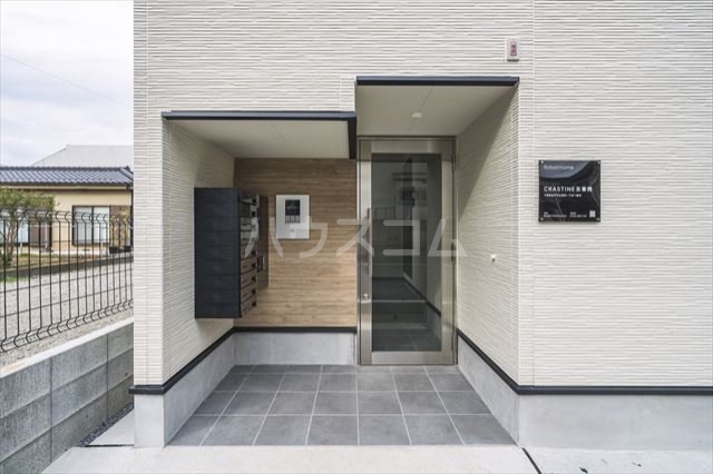 16/21 エントランス