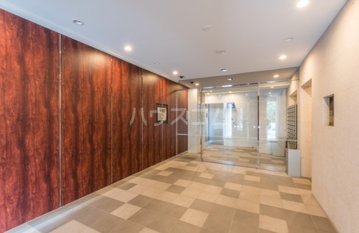 14/22 エントランス