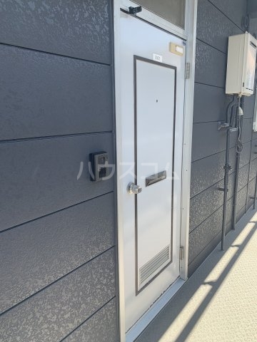 25/30 エントランス