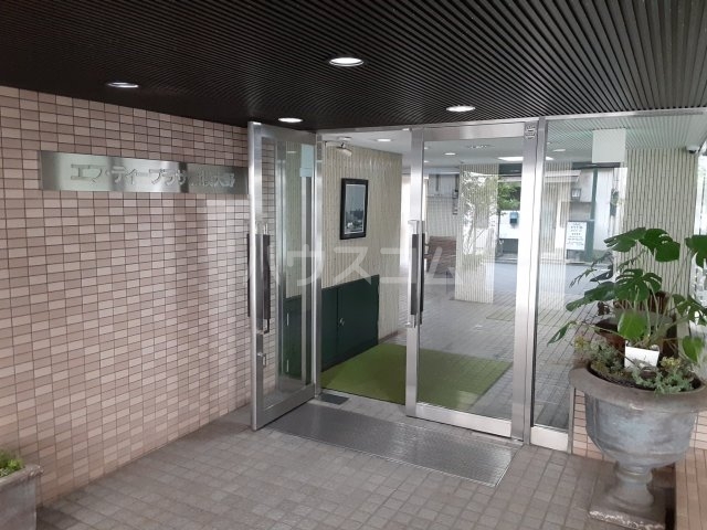 15/19 エントランス