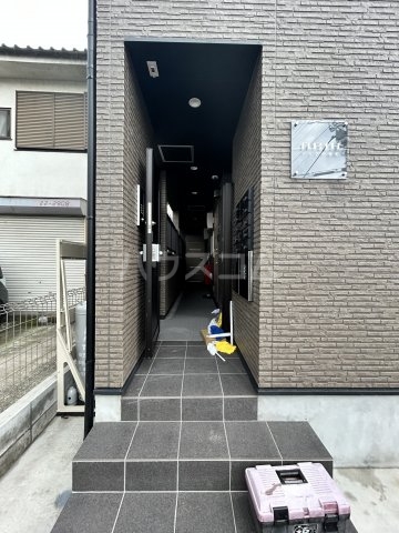 21/29 エントランス