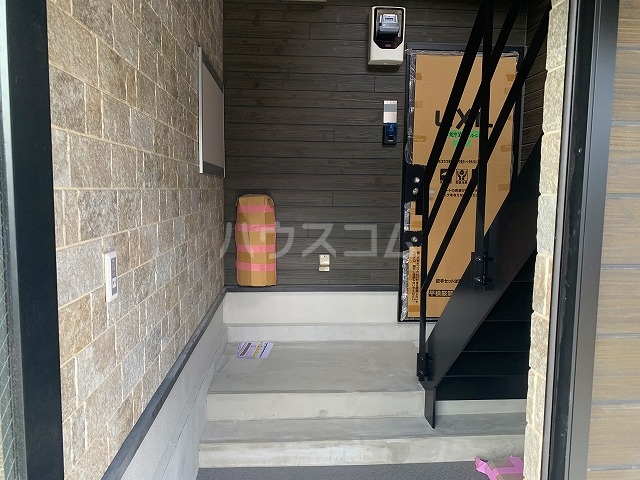 2/3 エントランス