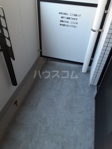 13/19 バルコニー