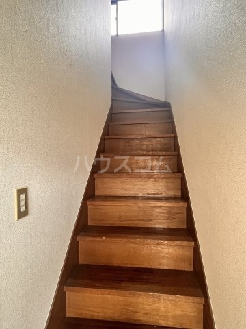 22/26 エントランス