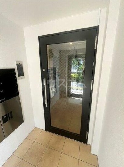 14/21 エントランス