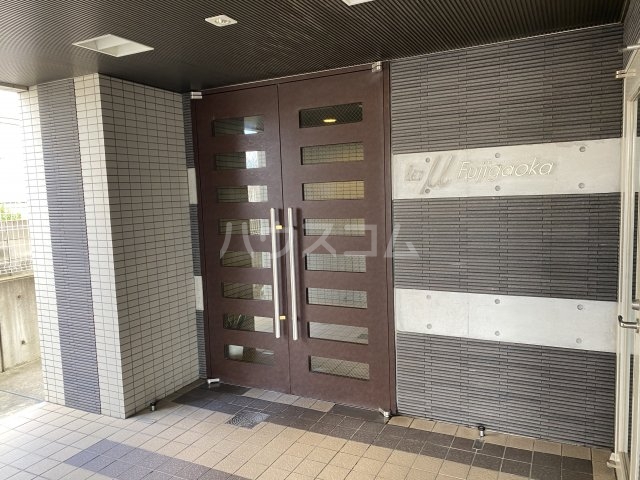 22/29 エントランス