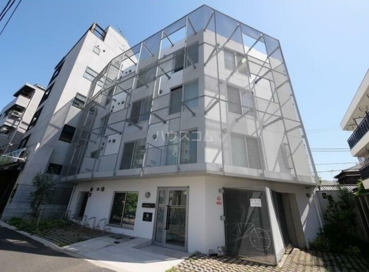 2/4 エントランス