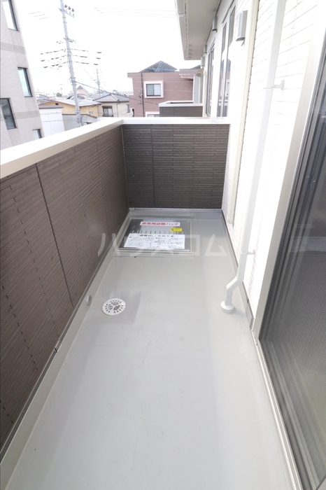 13/21 バルコニー