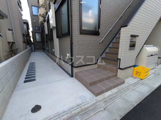 2/3 エントランス