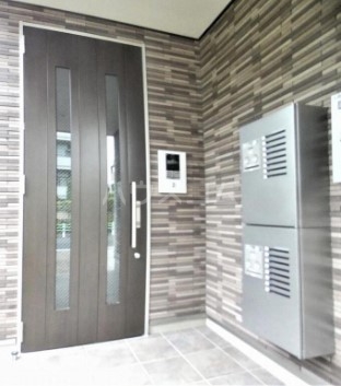 14/18 エントランス