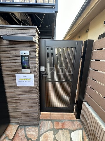 14/21 エントランス