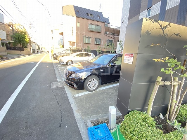 22/30 駐車場