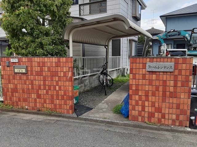 26/30 エントランス