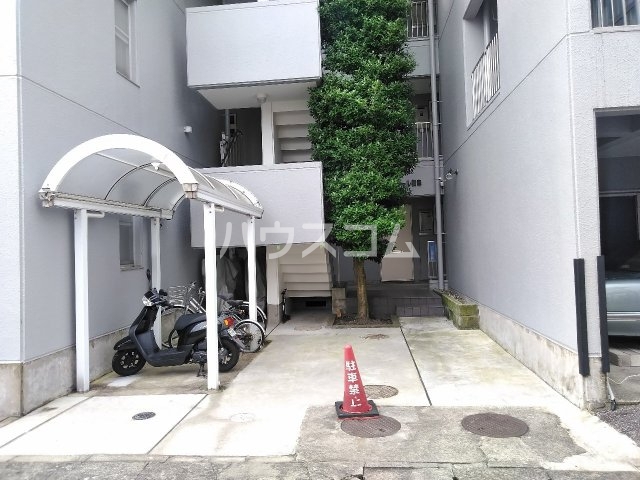 22/25 エントランス