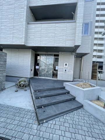 2/4 エントランス