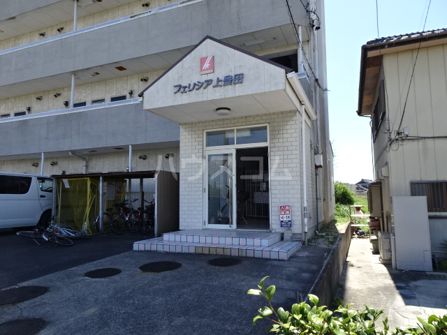 23/30 エントランス