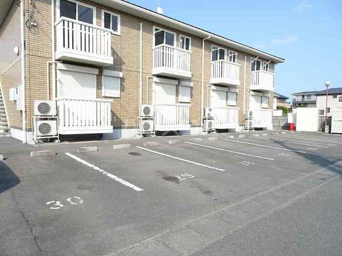 16/21 駐車場