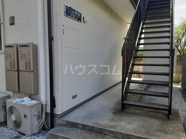 22/28 エントランス