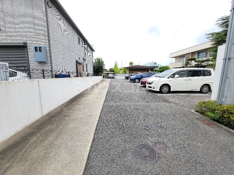 26/30 駐車場