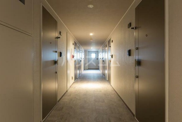 13/20 エントランス