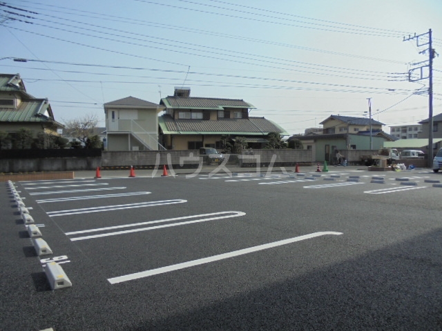 26/30 駐車場