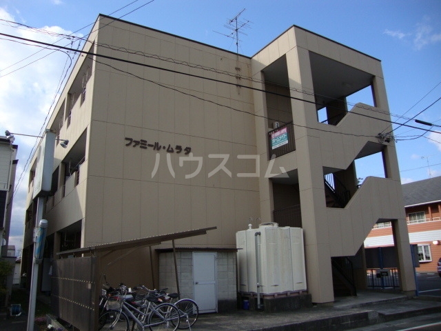 22/30 エントランス