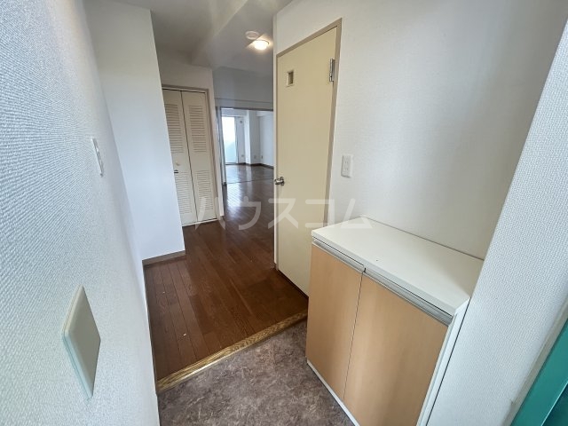 13/30 玄関