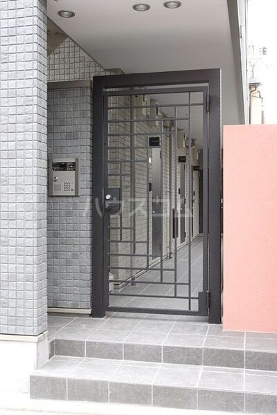 4/5 エントランス