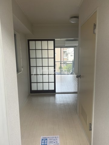 22/24 エントランス