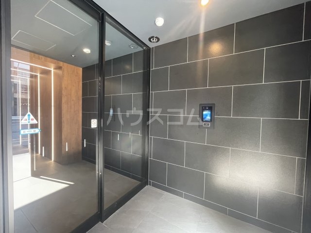 15/22 エントランス