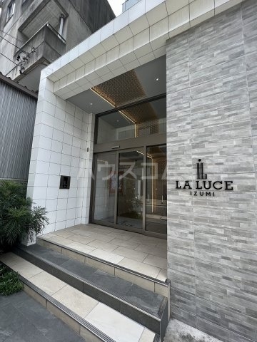 26/30 エントランス