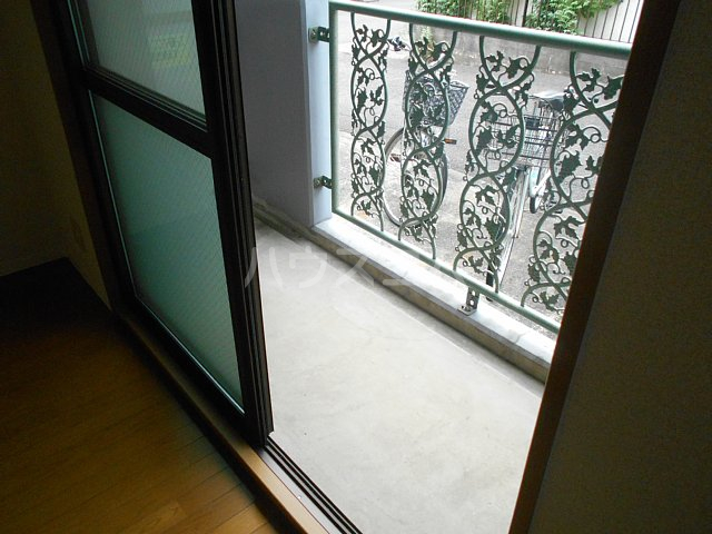 19/25 バルコニー