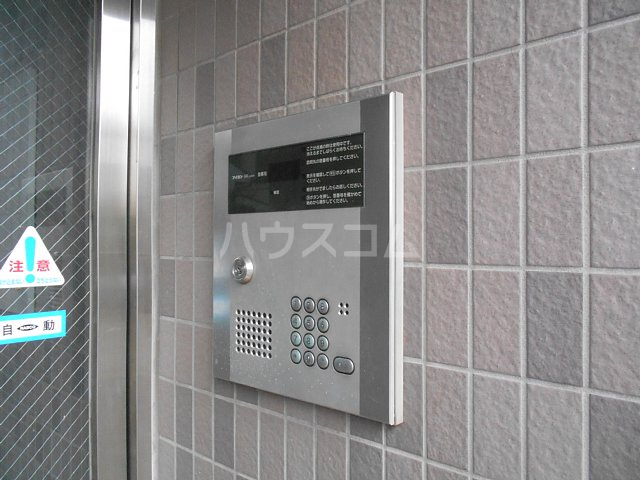 21/25 エントランス