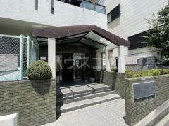 14/23 エントランス