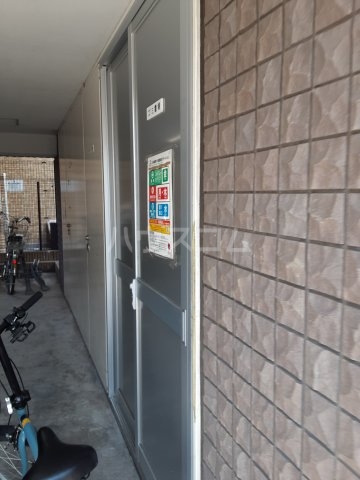 28/30 エントランス