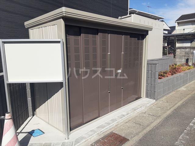 21/28 エントランス