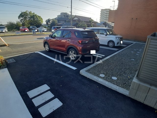 25/30 駐車場