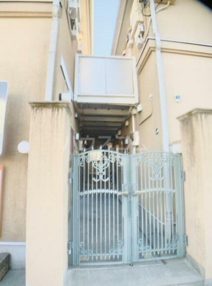 25/30 エントランス