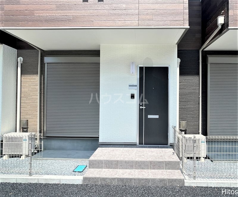 24/27 エントランス