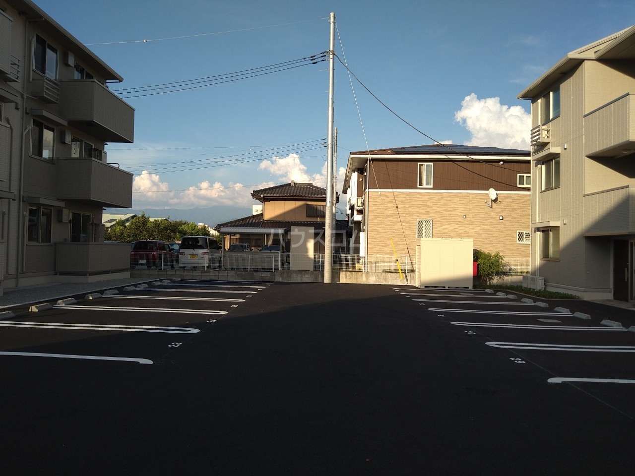 21/24 駐車場