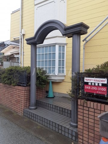 17/27 エントランス