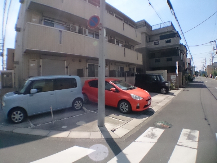 16/23 駐車場